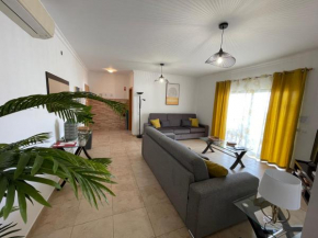 Lucas House 3 - Garden Apartment